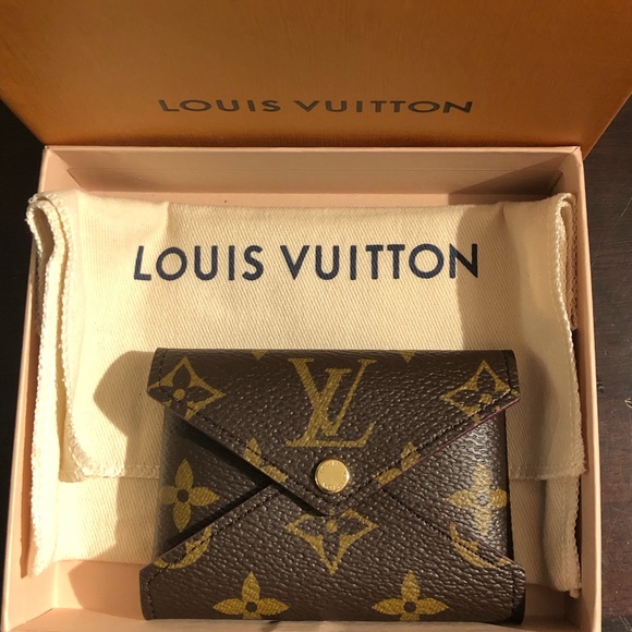 Louis Vuitton Handbags - Authentic Louis Vuitton LV small Kirigami